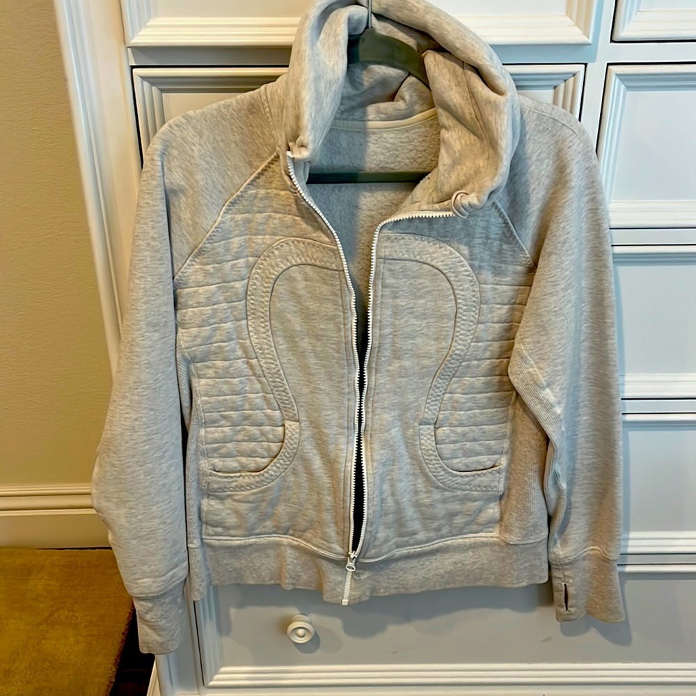 Lululemon gray jacket
